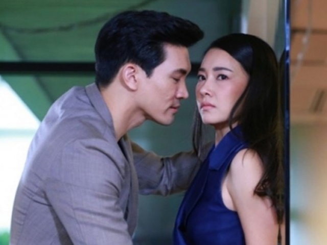 Bạn trẻ - Cuộc sống - Mẹ tôi vừa mất vợ liền ôm hết tiền tiết kiệm rời đi, 4 năm sau gặp lại tôi cầu xin tái hôn