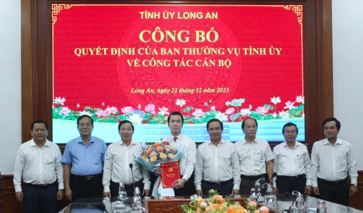 Ông Trương Tấn Sơn, Phó Chủ tịch UBND quận Tân Bình, TP.HCM về nhận công tác tại Tỉnh ủy Long An. Ảnh: H.DU