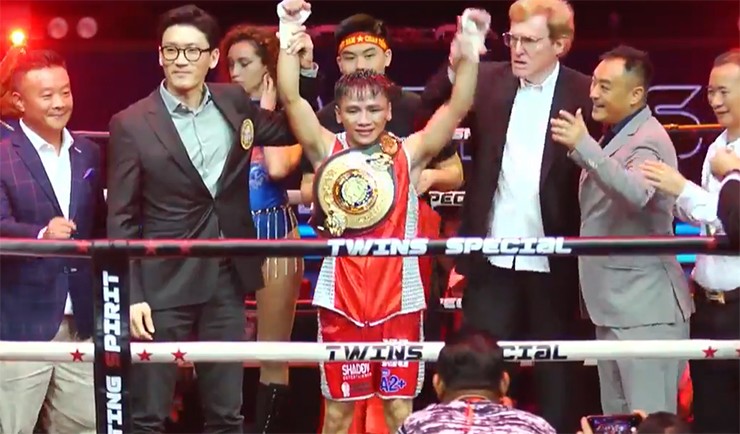 Nhà vô địch WBA Lê Hữu Toàn đạt thứ hạng lịch sử