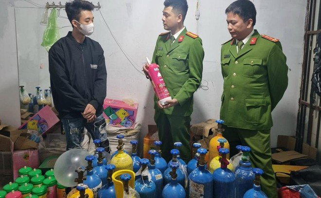 Lực lượng chức năng kiểm tra tại hiện trường