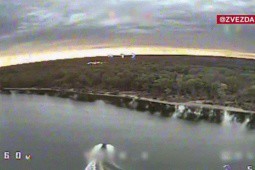 Nga đăng video UAV FPV liên tiếp đánh chìm xuồng chở binh sĩ Ukraine vượt sông Dnipro