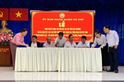 5 hộ dân đầu tiên trong dự án rạch Xuyên Tâm nhận gần 23 tỉ đồng