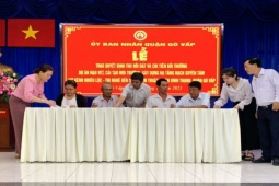 Tin tức trong ngày - 5 hộ dân đầu tiên trong dự án rạch Xuyên Tâm nhận gần 23 tỉ đồng