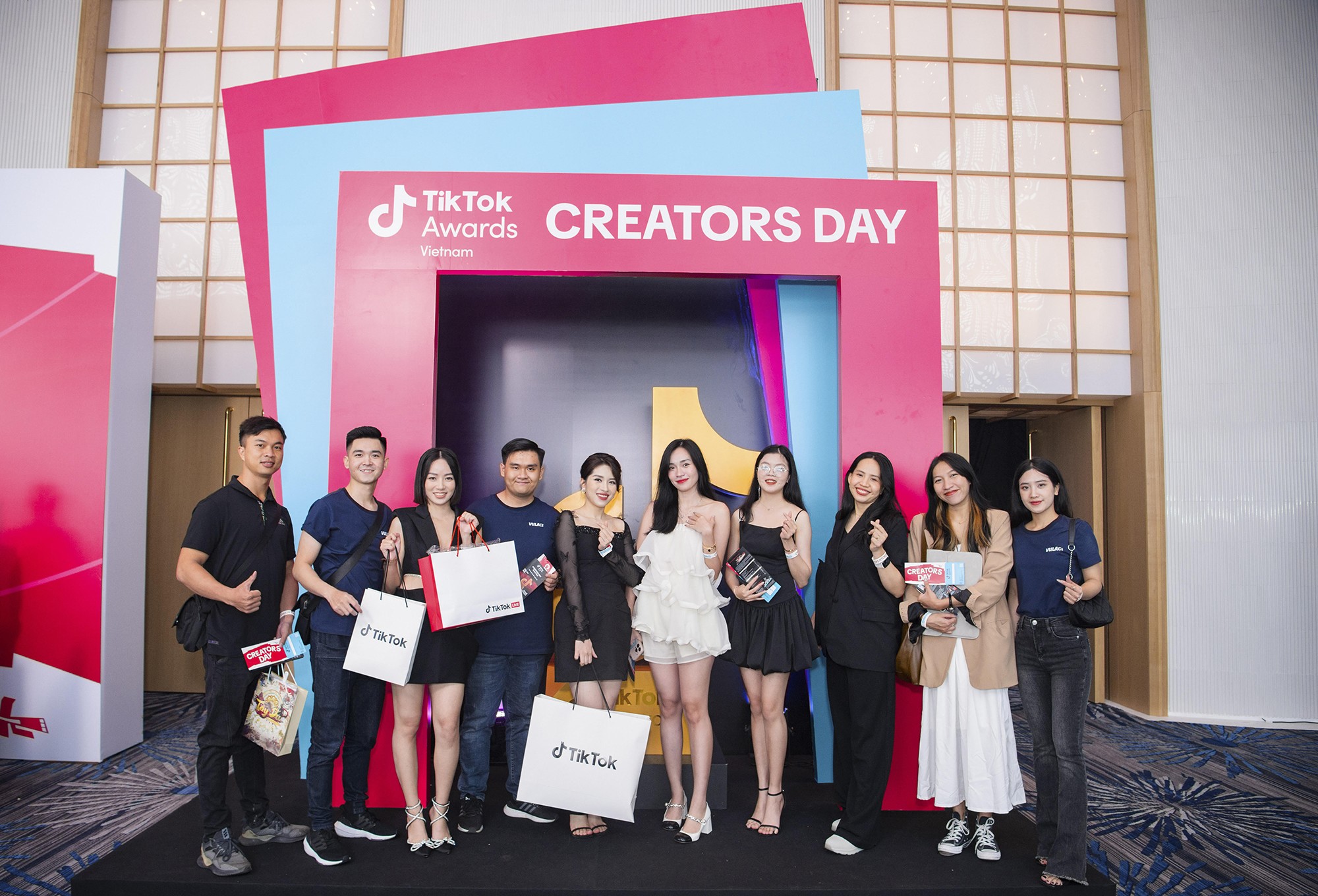 VULACI là gì? Phía sau hashtag xuất hiện nhiều trên mạng xã hội hiện nay - 1