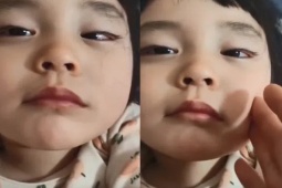 Giáo dục - du học - Thấy con gái nằm mở mắt, bất động trên giường, ông bố tiến lại kiểm tra thì tá hoả