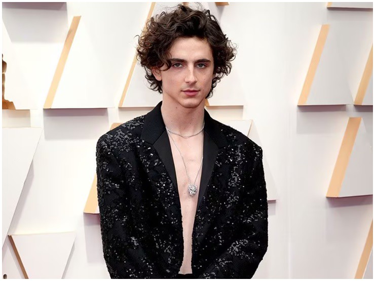 Nam diễn viên không cố gắng để tạo ra cơ bắp.