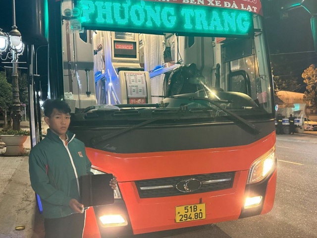 Pháp luật - Phụ xe lấy tài sản của khách bỏ quên trên xe, bị truy tìm tới cùng