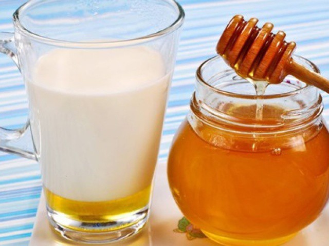 Mật ong tốt nhưng uống bao nhiêu là đủ thì không phải ai cũng biết, đây là 6 thực phẩm 'đại kỵ' với mật ong