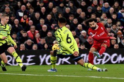 Trực tiếp bóng đá Liverpool - Arsenal: Gomez cứa lòng chệch cột dọc (Ngoại hạng Anh)