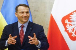 Đến Ukraine, tân Ngoại trưởng Ba Lan nêu điều phương Tây chưa theo kịp Nga