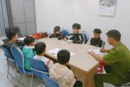 Pháp luật - Học sinh chế pháo nổ, bỏ vào bao lì xì bán