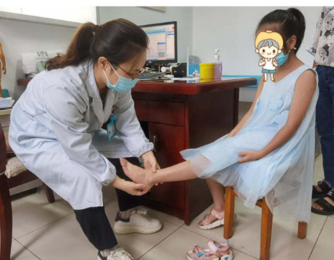 Phát hiện con gái 15 tuổi uống thuốc tránh thai, bố sợ hãi đưa đi bác sĩ nhận được câu trả lời chết đứng - 3