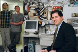 Cha đẻ của hãng máy tính Dell: Trở thành tỷ phú khi mới 23 tuổi và cuộc sống hạnh phúc trong mơ