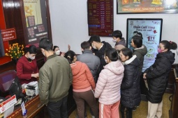 Kinh doanh - Vàng tăng phi mã: Có tiền nhàn rỗi, bạn có mua vàng lúc này?