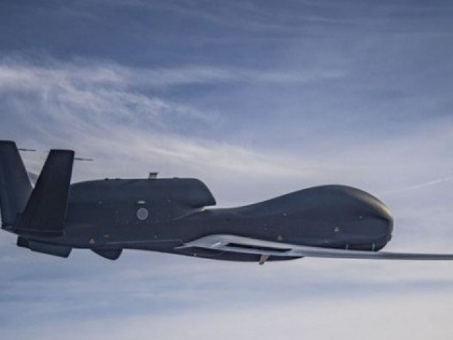 Thế giới - Truyền thông Nga: Máy bay không người lái RQ-4 Global Hawk điều chỉnh đường bay tên lửa trong cuộc tấn công Crimea