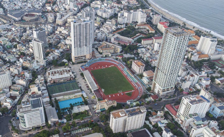 Sân vận động 19-8. Ảnh: XUÂN HOÁT