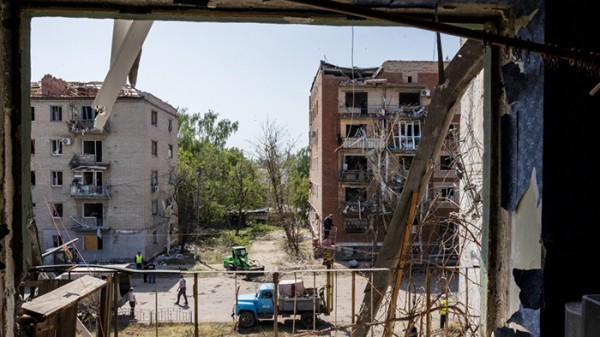 Sau gần 2 năm chiến tranh, cơ sở hạ tầng của Ukraine bị tàn phá nặng nề.