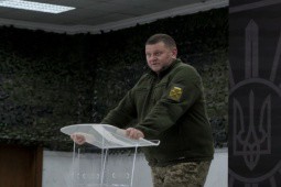 Tổng Tư lệnh Ukraine nói về diễn biến mới ở Marinka, nói khác về tin tuyển 500.000 tân binh