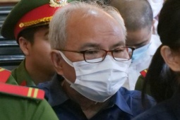 Tin tức trong ngày - Cựu giám đốc Sở Y tế tỉnh Tây Ninh khai 3 lần nhận "quà"