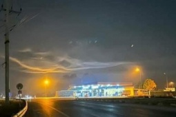 Tin tức trong ngày - Lý giải chi tiết về vệt sáng lạ trên bầu trời ngày 26/12