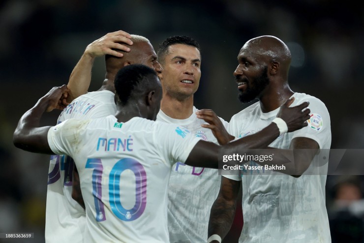 Ronaldo, Mane tỏa sáng giúp Al Nassr "đè bẹp" Al Ittihad