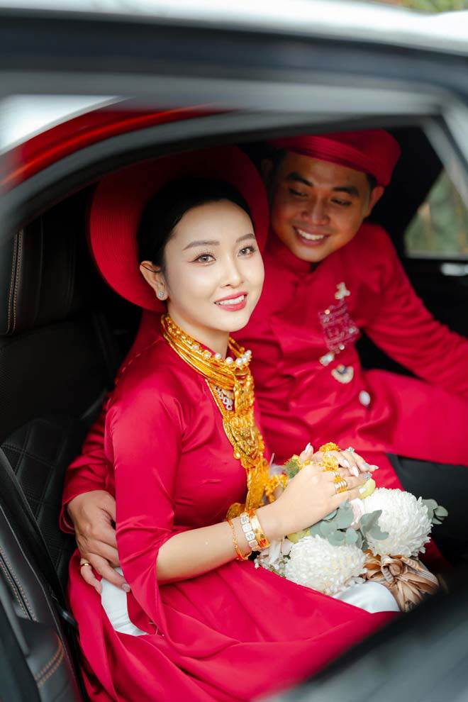 Cô dâu Tiền Giang phải dùng thau đựng vàng trong ngày cưới - 3