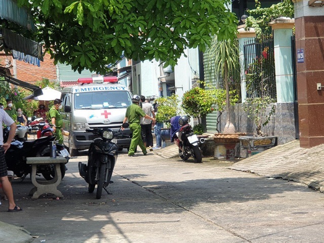 Pháp luật - Tìm chủ chiếc xe máy Attila trong vụ án giết người ở trung tâm TP.HCM