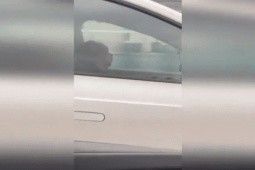 Clip: Thót tim cảnh tài xế ngủ gật giữa lúc lái xe trên đường cao tốc