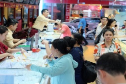 Kinh doanh - Giá vàng SJC cắm đầu giảm "sốc", sáng mua chiều bán lỗ ngay gần 6 triệu/lượng