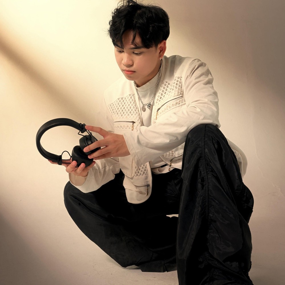 Vũ Văn Hiếu - Giọng ca trẻ đầy triển vọng của làng nhạc Việt Nam