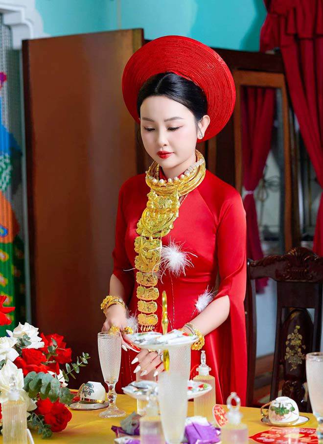 Cô dâu Tiền Giang phải dùng thau đựng vàng trong ngày cưới - 2