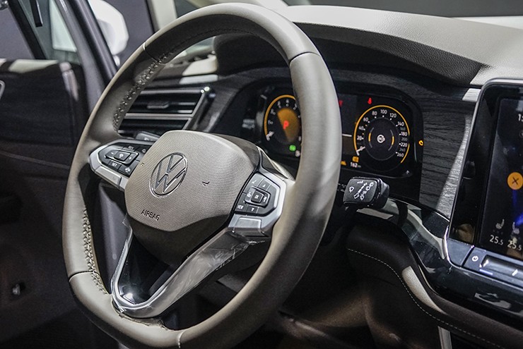 Volkswagen Viloran xe MPV nhập khẩu ra mắt thị trường Việt, giá bán từ 2 tỷ đồng - 14