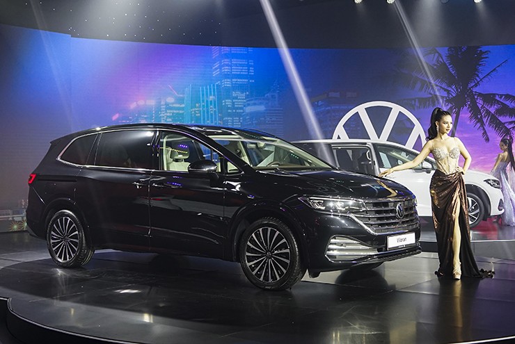 Volkswagen Viloran xe MPV nhập khẩu ra mắt thị trường Việt, giá bán từ 2 tỷ đồng - 1