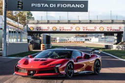 Siêu xe Ferrari SF90 lập kỷ lục về tốc độ tại Fiorano Circuit