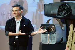 Công nghệ thông tin - Shark Tank: Startup máy chiếu mini khiến "cá mập" tranh giành, phải rút vé vàng