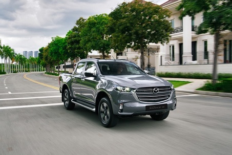 Đại lý chào bán Mazda BT-50 với giá rẻ ngang Toyota Vios