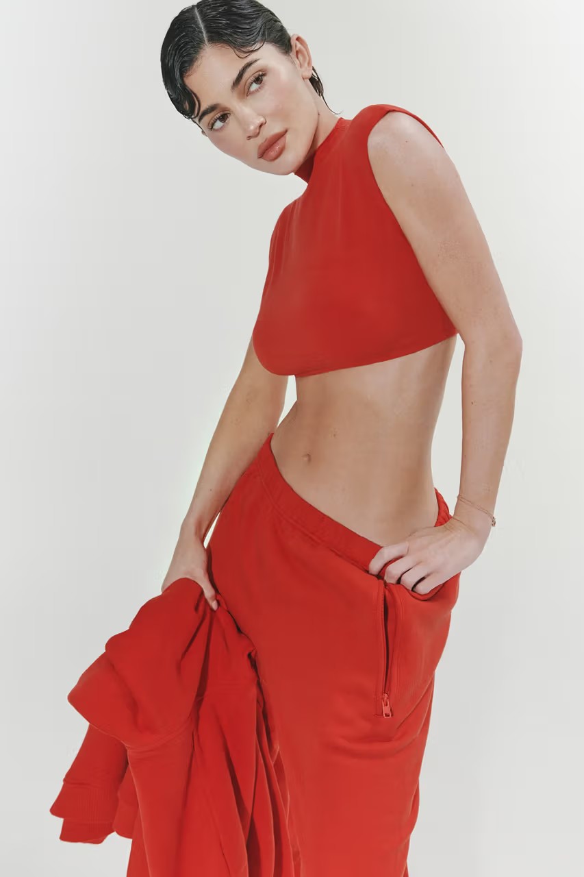 Kylie jenner bật mí về dự án thời trang trong năm mới - 4