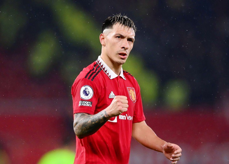 Lisandro Martinez sắp trở lại