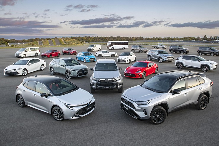 Toyota sắp cán mốc 10 triệu xe bán ra trong năm 2023 - 1