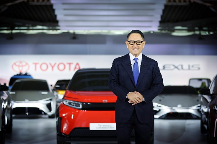 Toyota sắp cán mốc 10 triệu xe bán ra trong năm 2023 - 2