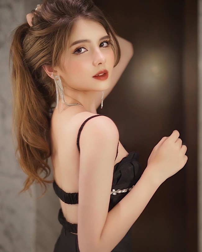 O'sullivan Xuân Mai (sinh năm 2002) được mệnh danh là "thiên thần lai", "hot girl TikTok"...

