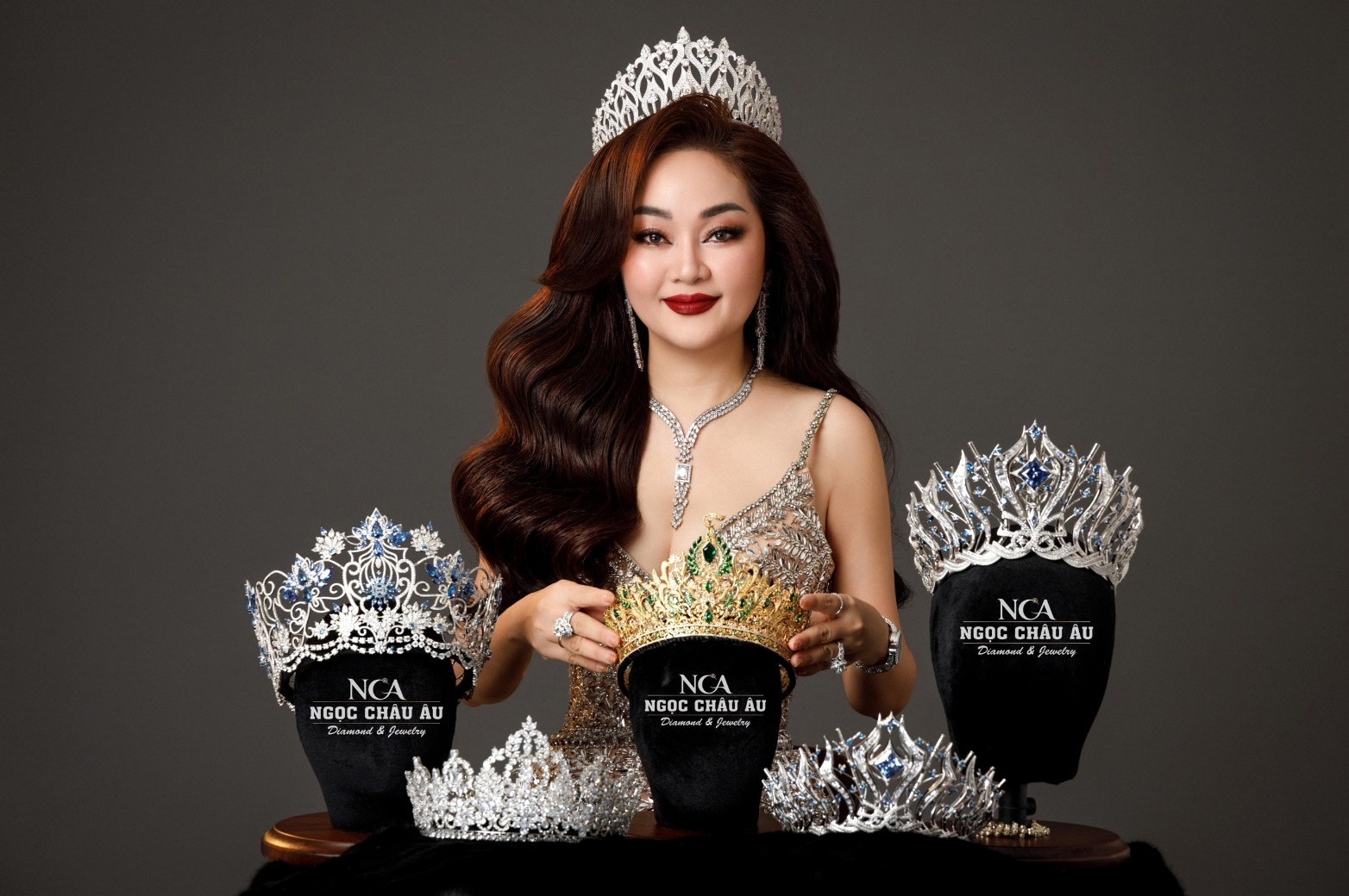 Kim cương Ngọc Châu Âu trở thành nhà tài trợ và chế tác vương miện Hoa hậu Hoàn vũ Việt Nam 2023 - 6