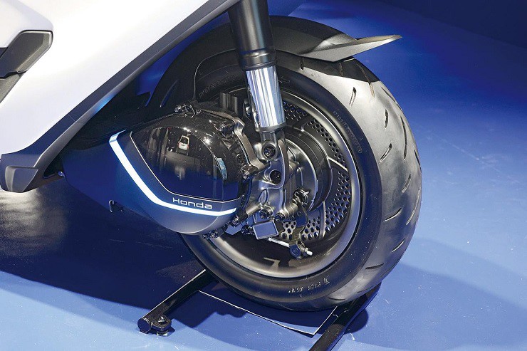 Xe máy điện Honda SC e: "lộ nguyên hình" với thiết kế chất, trang bị hiện đại - 4