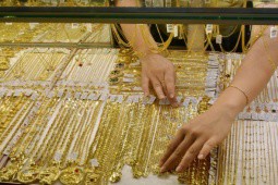 Giá vàng hôm nay 30/12: Vàng SJC tiếp tục giảm thêm 2 triệu đồng/lượng