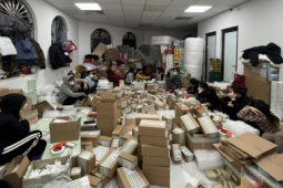 Thị trường - Tiêu dùng - Nóng tuần qua: Triệt phá kho hàng của 'hotgirl' nổi tiếng livestream chốt ngàn đơn hàng/ngày