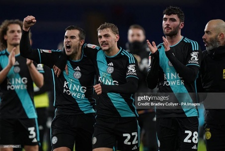 Đua thăng hạng Ngoại hạng Anh: Leicester “vua lượt đi”, trở lại để viết tiếp cổ tích?