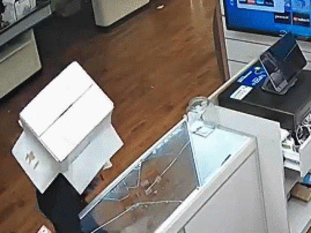 Bạn trẻ - Cuộc sống - Đội thùng carton đi trộm điện thoại, người đàn ông nhận kết đắng