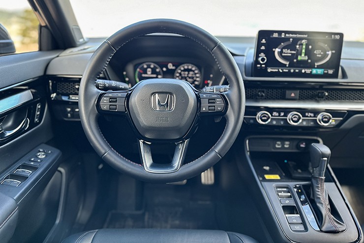 Trải nghiệm Honda CR-V e:HEV RS, xứng đáng trong tầm giá hơn 1,2 tỷ đồng