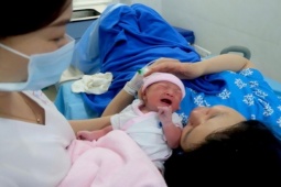Đề xuất hỗ trợ người dân sinh bé gái để cân bằng nam nữ