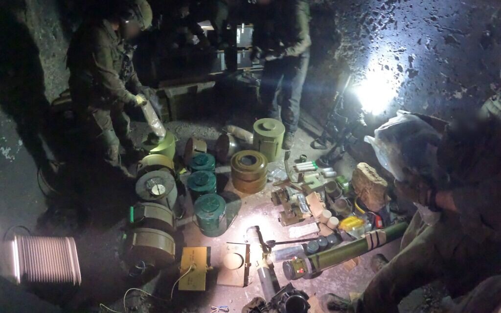 IDF công bố hình ảnh một số vũ khí thu được của Hezbollah (ảnh: IDF)